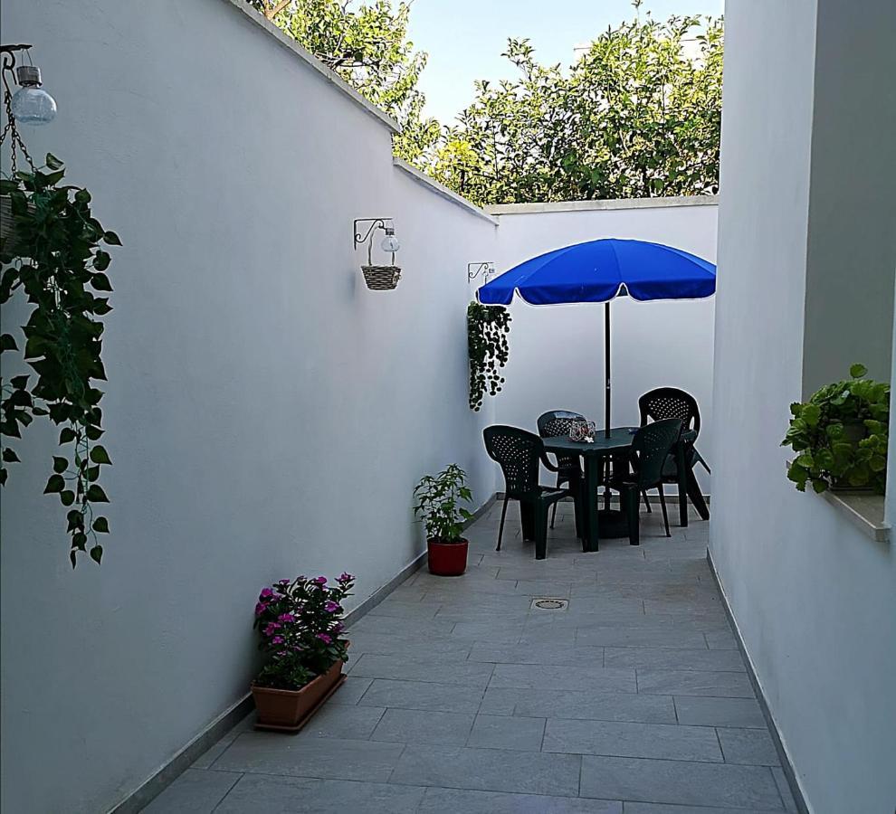 A Casa Di Sante Villa Arnesano Luaran gambar